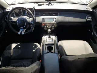 2011 Chevrolet Camaro 1LT z VIN 2G1FB3DD1B9193909, wystawiony jako Copart lot #56000395 z przebiegiem 110 248 mil mil oraz Szkoda całkowita • Salvage title. Historia ofert i sprzedaży dostępna na DreamBid. Obrazek 8.