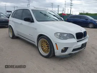 2013 BMW X5 xDrive35i z VIN 5UXZV4C54D0B06854, wystawiony jako IAAI lot #42057168 z przebiegiem 141 784 mil mil oraz . Historia ofert i sprzedaży dostępna na DreamBid. Obrazek 1.