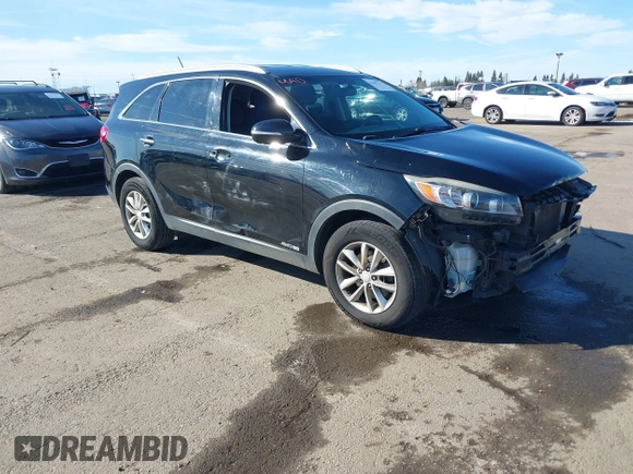 2016 Kia Sorento LX with VIN 5XYPGDA5XGG175646, listed as a IAAI auction lot 41637173 with 186,922 mi miles. Bid and sale history available at carsss.com. Image 1.