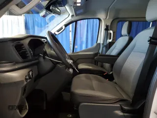 2023 Ford Transit Passenger XL with VIN 1FBAX2YG9PKA64991, listed as a Copart auction lot 84446204 with 44,117 mi miles and Clean Title. Bid and sale history available at DreamBid. Image 7.