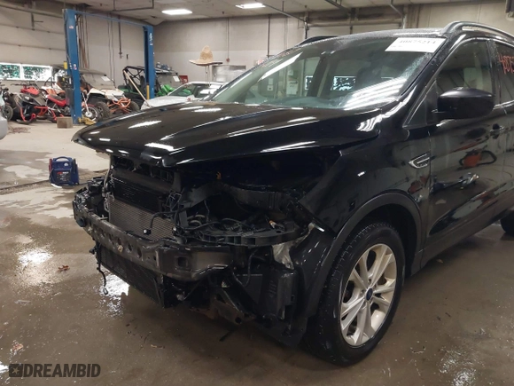 2017 Ford Escape SE with VIN 1FMCU9GDXHUA07522, listed as a IAAI auction lot 40875214 with 114,175 mi miles. Bid and sale history available at carsss.com. Image 6.
