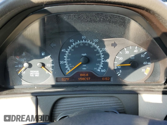 1997 Mercedes-Benz E 320 with VIN WDBJF55FXVA430115, listed as a Copart auction lot 43053715 with 158,057 mi miles and Clean Title. Bid and sale history available at DreamBid. Image 9.