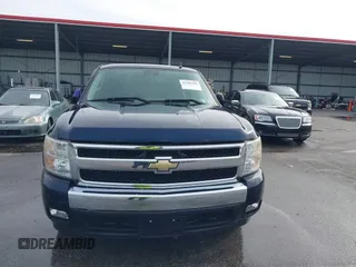 2007 Chevrolet Silverado 1500 LT w/1LT with VIN 2GCEC19C871611411, listed as a IAAI auction lot 41595381 with 198,104 mi miles. Bid and sale history available at carsss.com. Image 6.
