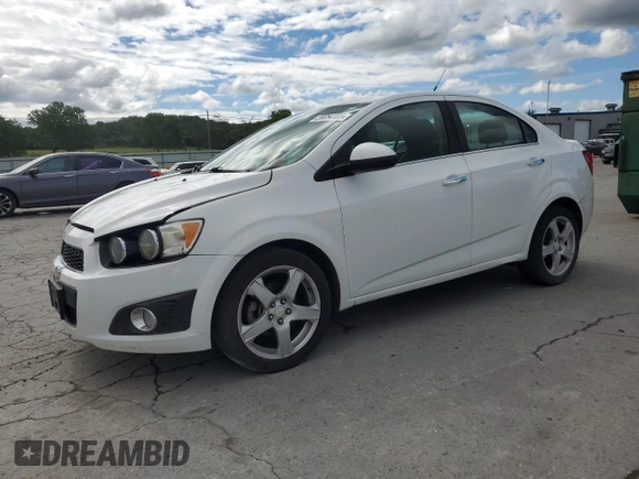 2014 Chevrolet Sonic LTZ z VIN 1G1JE5SB3E4191729, wystawiony jako Copart lot #59054185 z przebiegiem 138 868 mil mil oraz Czysty tytuł • Clean title. Historia ofert i sprzedaży dostępna na DreamBid. Obrazek 1.
