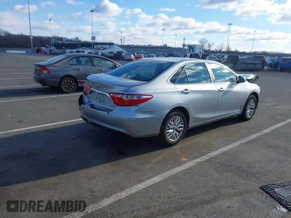 2017 Toyota Camry XLE with VIN 4T1BF1FK8HU675469, listed as a IAAI auction lot 41578198 with 172,230 mi miles and . Bid and sale history available at carsss.com. Image 4.