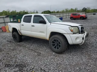 2011 Toyota Tacoma PreRunner with VIN 3TMJU4GN5BM113539, listed as a Copart auction lot 52208635 with 304,559 mi miles and Salvage Title. Bid and sale history available at DreamBid. Image 4.