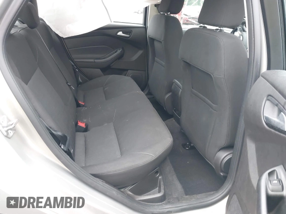 2016 Ford Focus SE z VIN 1FADP3F28GL300925, wystawiony jako IAAI lot #42563251 z przebiegiem 93 247 mil mil oraz . Historia ofert i sprzedaży dostępna na DreamBid. Obrazek 8.