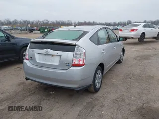 2008 Toyota Prius with VIN JTDKB20U283447960, listed as a IAAI auction lot 40956667 with 113,116 mi miles. Bid and sale history available at carsss.com. Image 4.