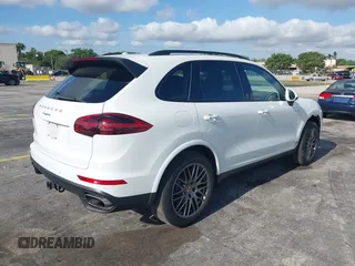 2018 Porsche Cayenne z VIN WP1AA2A27JKA02278, wystawiony jako IAAI lot #42161741 z przebiegiem 62 217 mil mil oraz . Historia ofert i sprzedaży dostępna na DreamBid. Obrazek 4.