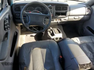 1999 Dodge Durango z VIN 1B4HS28Z5XF638406, wystawiony jako Copart lot #43786395 z przebiegiem 156 013 mil mil oraz Czysty tytuł • Clean title. Historia ofert i sprzedaży dostępna na DreamBid. Obrazek 8.