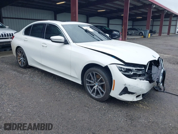 2020 BMW 3 Series 330i xDrive z VIN 3MW5R7J00L8B06071, wystawiony jako IAAI lot #42197554 z przebiegiem 96 677 mil mil oraz . Historia ofert i sprzedaży dostępna na DreamBid. Obrazek 1.
