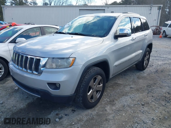2013 Jeep Grand Cherokee Limited with VIN 1C4RJEBG2DC578388, listed as a IAAI auction lot 41624008 with 182,970 mi miles. Bid and sale history available at carsss.com. Image 17.