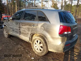2012 Kia Sorento LX with VIN 5XYKTDA23CG243663, listed as a IAAI auction lot 41160965 with 113,317 mi miles. Bid and sale history available at carsss.com. Image 3.