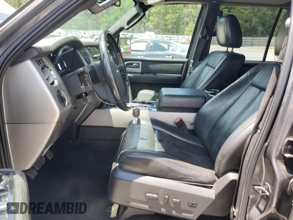 2013 Ford Expedition Limited z VIN 1FMJU2A50DEF11632, wystawiony jako Copart lot #55976345 z przebiegiem 176 168 mil mil oraz Szkoda całkowita • Salvage title. Historia ofert i sprzedaży dostępna na DreamBid. Obrazek 7.