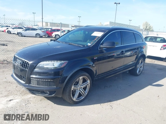 2013 Audi Q7 3.0T S line Prestige with VIN WA1DGAFE4DD012781, listed as a IAAI auction lot 42018030 with 144,986 mi miles. Bid and sale history available at carsss.com. Image 17.