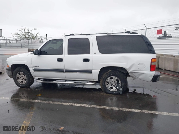 2000 Chevrolet Suburban LS with VIN 3GNEC16T3YG209560, listed as a IAAI auction lot 41551486 with 264,290 mi miles. Bid and sale history available at carsss.com. Image 14.