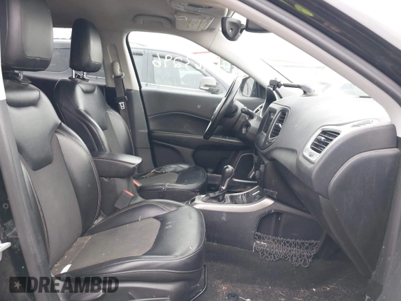 2017 Jeep Compass Latitude with VIN 3C4NJCBB0HT652764, listed as a IAAI auction lot 41963296 with 141,338 mi miles and . Bid and sale history available at DreamBid. Image 5.