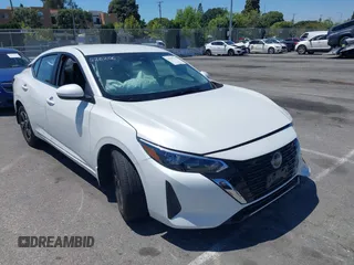 2025 Nissan Sentra SV с VIN 3N1AB8CV6SY265117, выставлен на аукционе IAAI как лот 42237134 с пробегом 1 360 миль миль и . История ставок и продаж доступна на DreamBid. Изображение 1.