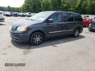 2011 Chrysler Town & Country Touring z VIN 2A4RR5DG8BR636346, wystawiony jako Copart lot #81486104 z przebiegiem 149 360 mil mil oraz Szkody całkowita. Historia ofert i sprzedaży dostępna na DreamBid. Obrazek 1.