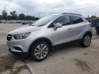 2017 Buick Encore Preferred z VIN KL4CJESB5HB091962, wystawiony jako Copart lot #63095905 z przebiegiem 62 943 mil mil oraz Szkoda całkowita • Salvage title. Historia ofert i sprzedaży dostępna na DreamBid. Obrazek 1.