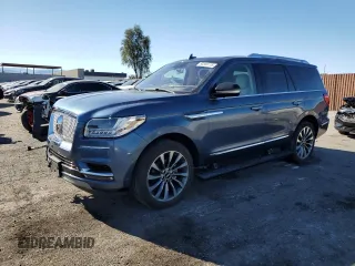2020 Lincoln Navigator Reserve z VIN 5LMJJ2LT4LEL11966, wystawiony jako Copart lot #50265115 z przebiegiem 53 229 mil mil oraz Szkoda całkowita • Salvage title. Historia ofert i sprzedaży dostępna na DreamBid. Obrazek 1.