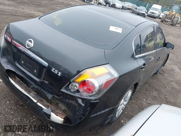2009 Nissan Altima 2.5 S with VIN 1N4AL21E69C111073, listed as a IAAI auction lot 41852415 with 999,999 mi miles. Bid and sale history available at carsss.com. Image 4.