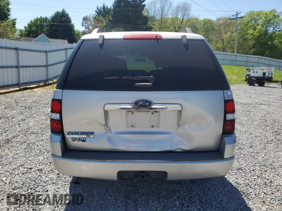 2008 Ford Explorer XLT z VIN 1FMEU63E78UA76898, wystawiony jako Copart lot #51746525 z przebiegiem 138 478 mil mil oraz Szkoda całkowita • Salvage title. Historia ofert i sprzedaży dostępna na DreamBid. Obrazek 6.