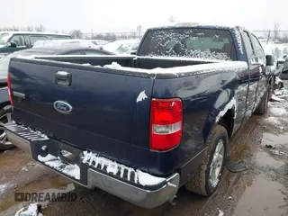 2004 Ford F-150 STX with VIN 1FTRX12W44NA84522, listed as a IAAI auction lot 41571717 with 283,200 mi miles. Bid and sale history available at carsss.com. Image 4.