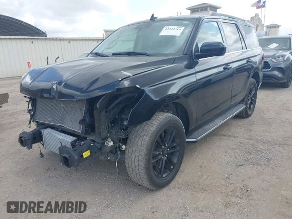 2022 Ford Expedition XLT with VIN 1FMJU1HT1NEA48772, listed as a IAAI auction lot 42442514 with 33,585 mi miles and . Bid and sale history available at DreamBid. Image 2.