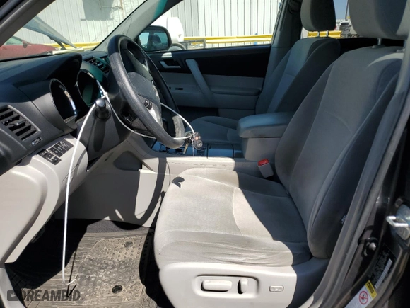 2012 Toyota Highlander with VIN 5TDBK3EH1CS154141, listed as a Copart auction lot 52129045 with 113,588 mi miles and Salvage Title. Bid and sale history available at carsss.com. Image 7.