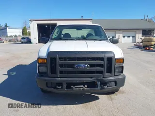 2008 Ford Super Duty F-250 SRW XL with VIN 1FTNX20508EE11793, listed as a IAAI auction lot 42158393 with 144,921 mi miles. Bid and sale history available at carsss.com. Image 12.