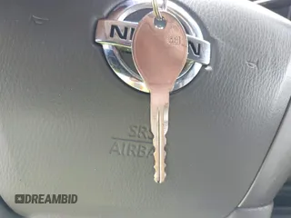 2016 Nissan NV Cargo S z VIN 1N6BF0LY2GN806750, wystawiony jako IAAI lot #42176037 z przebiegiem 173 846 mil mil oraz . Historia ofert i sprzedaży dostępna na DreamBid. Obrazek 11.