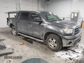 2013 Toyota Tundra 4WD Truck with VIN 5TFDW5F16DX305917, listed as a IAAI auction lot 41640555 with 255,812 mi miles. Bid and sale history available at carsss.com. Image 1.