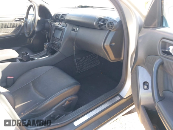 2001 Mercedes-Benz C 230/260/280/320 with VIN WDBRF61J41F085292, listed as a IAAI auction lot 41378218 with 162,485 mi miles and . Bid and sale history available at DreamBid. Image 5.