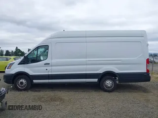 2024 Ford Transit Cargo z VIN 1FTBR3U86RKA14633, wystawiony jako IAAI lot #42500581 z przebiegiem 16 529 mil mil oraz . Historia ofert i sprzedaży dostępna na DreamBid. Obrazek 14.