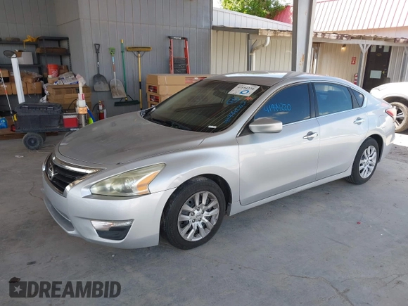 2014 Nissan Altima 2.5 S with VIN 1N4AL3AP8EC117281, listed as a IAAI auction lot 41994220 with 214,605 mi miles. Bid and sale history available at carsss.com. Image 2.