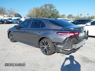2020 Toyota Camry SE z VIN 4T1G11AK2LU392182, wystawiony jako IAAI lot #41667278 z przebiegiem 41 506 mil mil oraz . Historia ofert i sprzedaży dostępna na DreamBid. Obrazek 3.