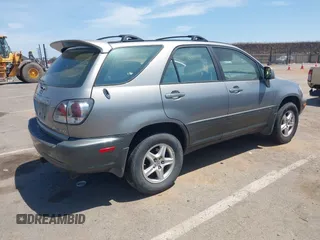 2001 Lexus RX 300 z VIN JTJHF10U210197570, wystawiony jako IAAI lot #42371215 z przebiegiem 213 357 mil mil oraz . Historia ofert i sprzedaży dostępna na DreamBid. Obrazek 4.