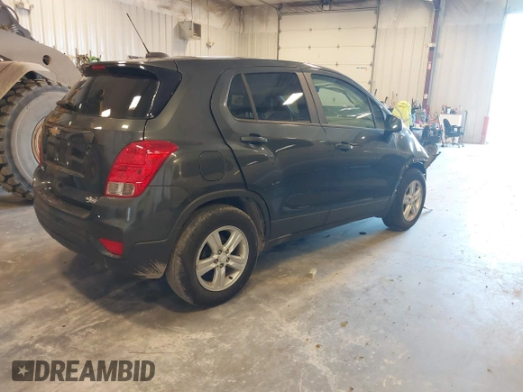 2020 Chevrolet Trax LS with VIN 3GNCJKSB5LL197234, listed as a IAAI auction lot 41821554 with 34,159 mi miles. Bid and sale history available at carsss.com. Image 4.