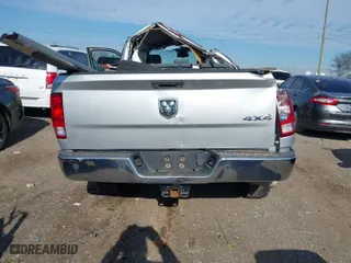 2015 Ram 2500 Tradesman with VIN 3C6UR5CL3FG568751, listed as a IAAI auction lot 41224157 with 124,437 mi miles. Bid and sale history available at carsss.com. Image 17.