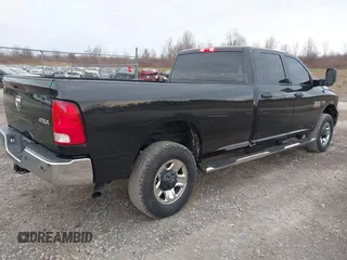 2018 Ram 2500 Tradesman z VIN 3C6UR5HJ9JG189592, wystawiony jako IAAI lot #41919085 z przebiegiem 57 154 mil mil oraz . Historia ofert i sprzedaży dostępna na DreamBid. Obrazek 4.