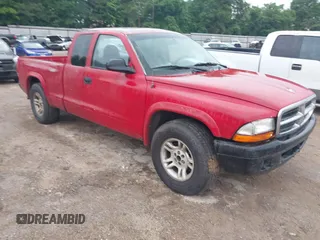 2004 Dodge Dakota with VIN 1D7GL12K34S628533, listed as a IAAI auction lot 42187444 with 220,926 mi miles and . Bid and sale history available at DreamBid. Image 1.
