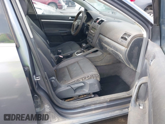 2005 Volkswagen Jetta 2.5L z VIN 3VWSF71K05M601944, wystawiony jako IAAI lot #41659975 z przebiegiem 230 001 mil mil oraz . Historia ofert i sprzedaży dostępna na DreamBid. Obrazek 5.