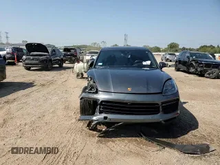 2021 Porsche Cayenne S with VIN WP1AB2AY8MDA27989, listed as a Copart auction lot 71258374 with 19,435 mi miles and Salvage title. Bid and sale history available at DreamBid. Image 13.