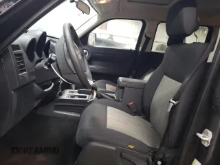 2010 Dodge Nitro Heat z VIN 1D4PU4GK3AW174955, wystawiony jako Copart lot #88068145 z przebiegiem 140 824 mil mil oraz Szkoda całkowita • Salvage title. Historia ofert i sprzedaży dostępna na DreamBid. Obrazek 7.