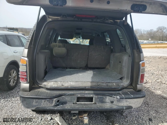 2001 Chevrolet Tahoe LT with VIN 1GNEC13T01R193506, listed as a Copart auction lot 48208405 with 300,598 mi miles and Salvage Title. Bid and sale history available at carsss.com. Image 6.