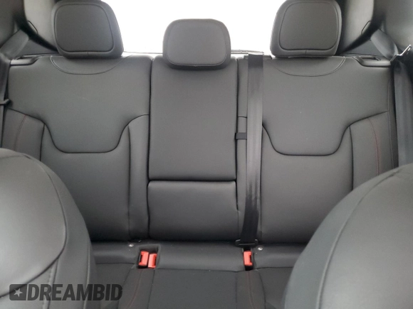 2022 Jeep Renegade Trailhawk with VIN ZACNJDC18NPN71314, listed as a Copart auction lot 85932694 with 29,651 mi miles and Salvage Title. Bid and sale history available at DreamBid. Image 10.