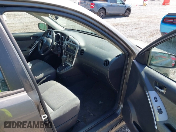 2005 Toyota Matrix STD with VIN 2T1KR32EX5C397965, listed as a IAAI auction lot 41931260 with 135,912 mi miles. Bid and sale history available at carsss.com. Image 5.