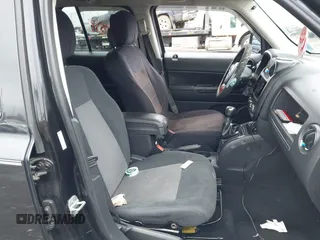 2011 Jeep Patriot Sport with VIN 1J4NF1GB4BD225996, listed as a IAAI auction lot 41937838 with 143,412 mi miles. Bid and sale history available at carsss.com. Image 5.