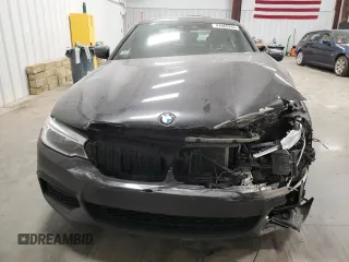 2018 BMW 5 Series 540i xDrive z VIN WBAJE7C57JWC56107, wystawiony jako Copart lot #41665445 z przebiegiem 77 275 mil mil oraz Szkoda całkowita • Salvage title. Historia ofert i sprzedaży dostępna na DreamBid. Obrazek 5.